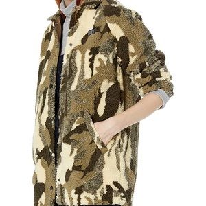 obey covert sherpa jacket